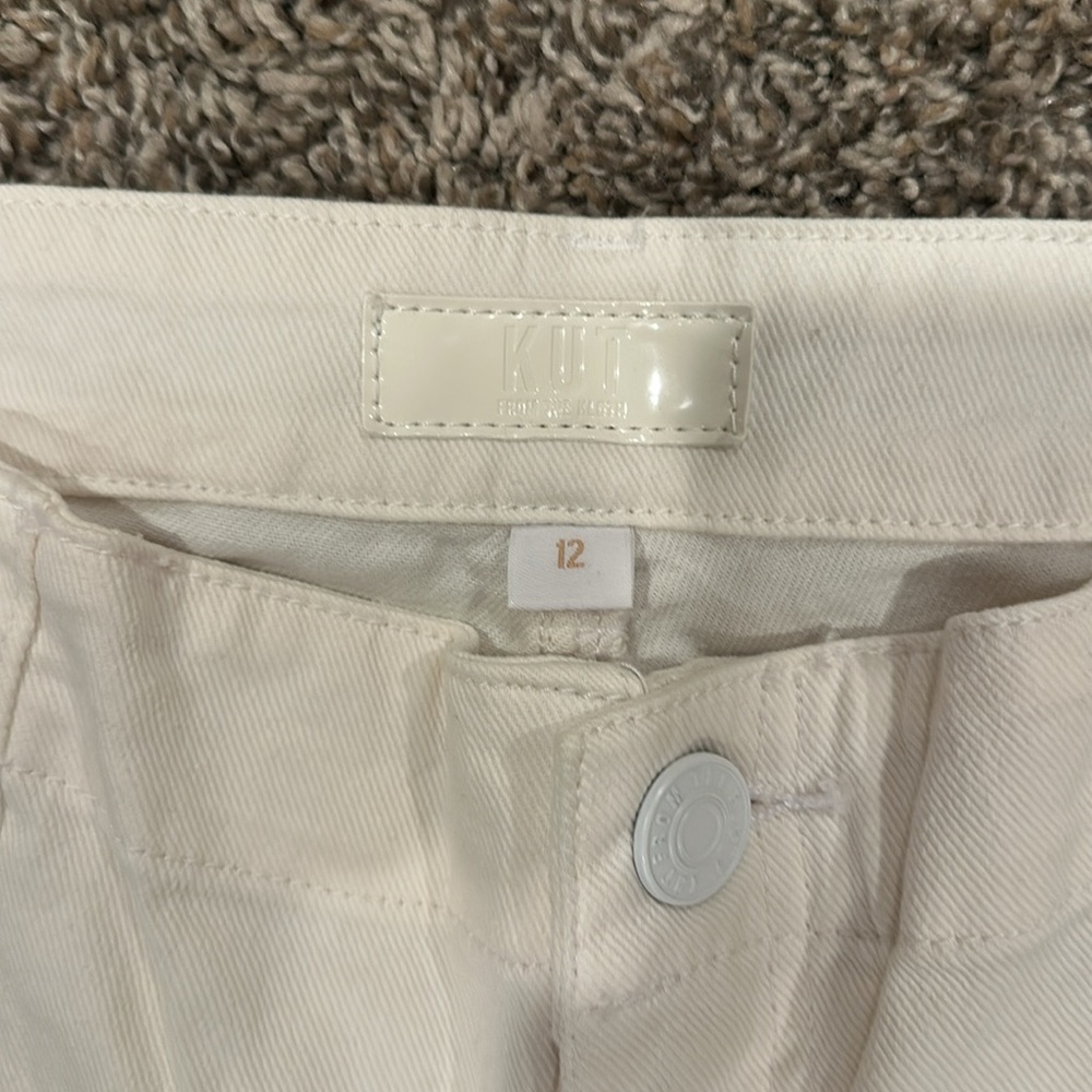 Kut From The Kloth Reece Mid Rise Cropped Jeans in Optic White - Picture 5 of 8